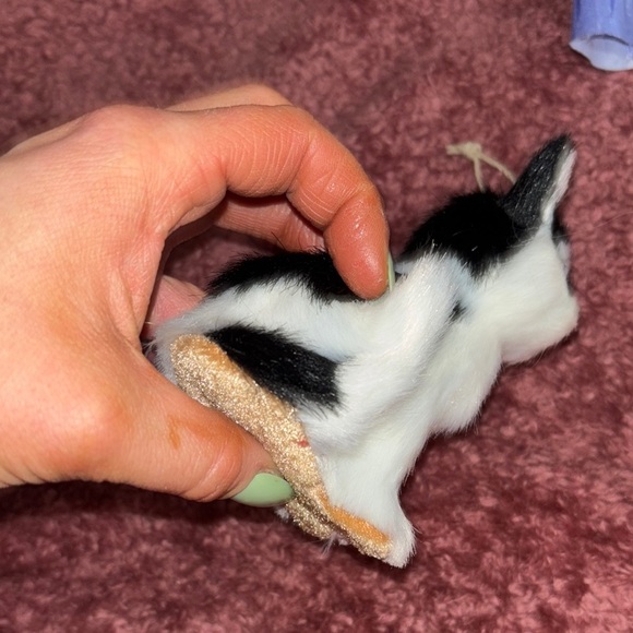 Black and White Furry Cat Figurine realistic - Picture 4 of 5